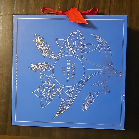 BBW Lavendar and Vanilla Sleep set - Picture 6 of 6